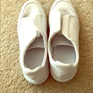 White sandal Zara size 38